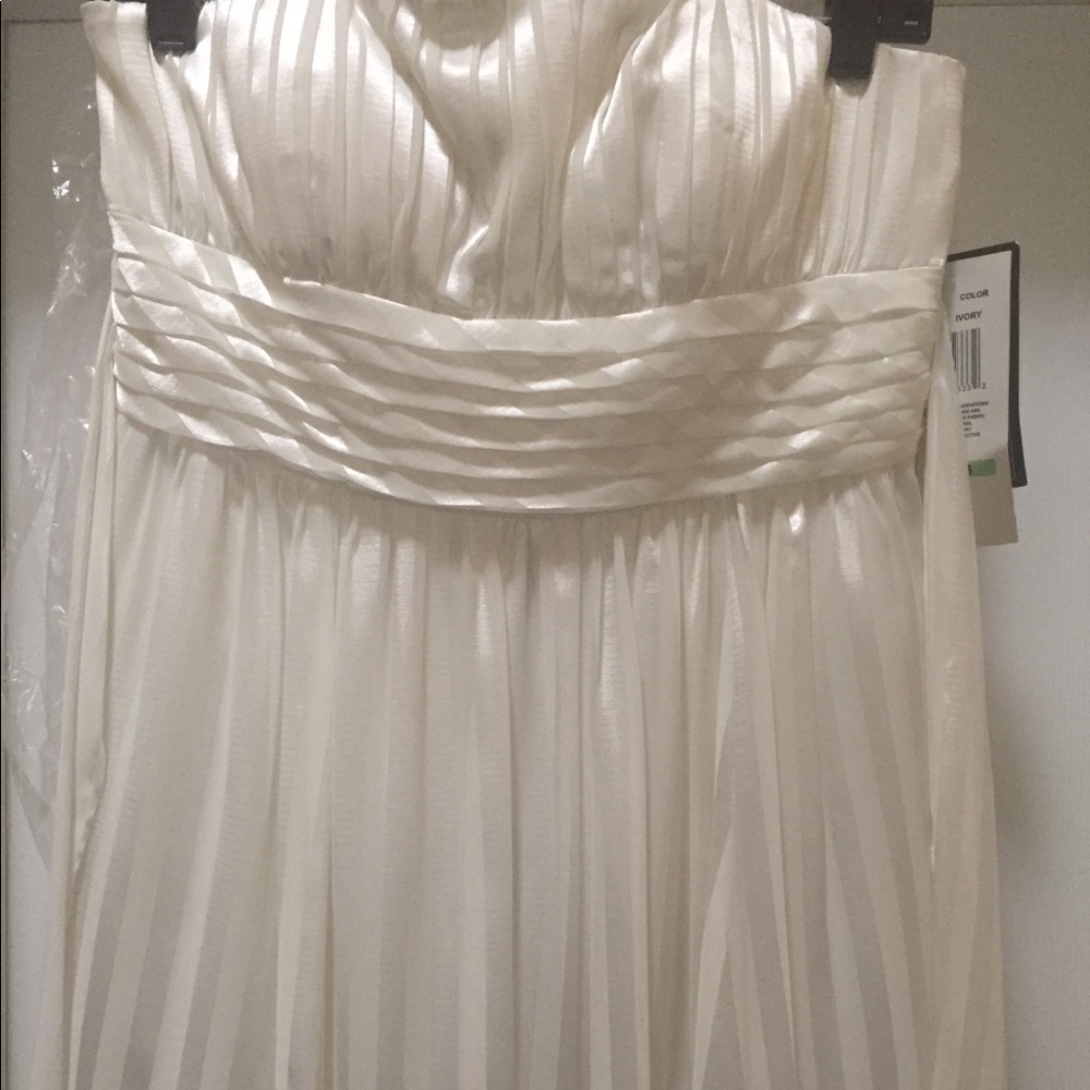 New Strapless Ivory Gown